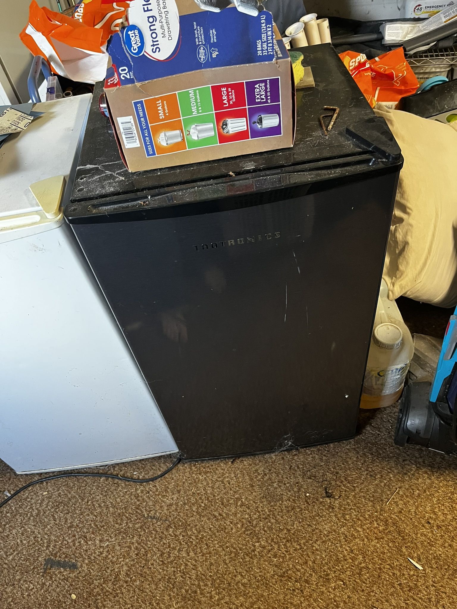 Mini Fridge Black 