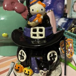 Hello kitty Halloween Castle $40.00 Local Pick Up Only. 