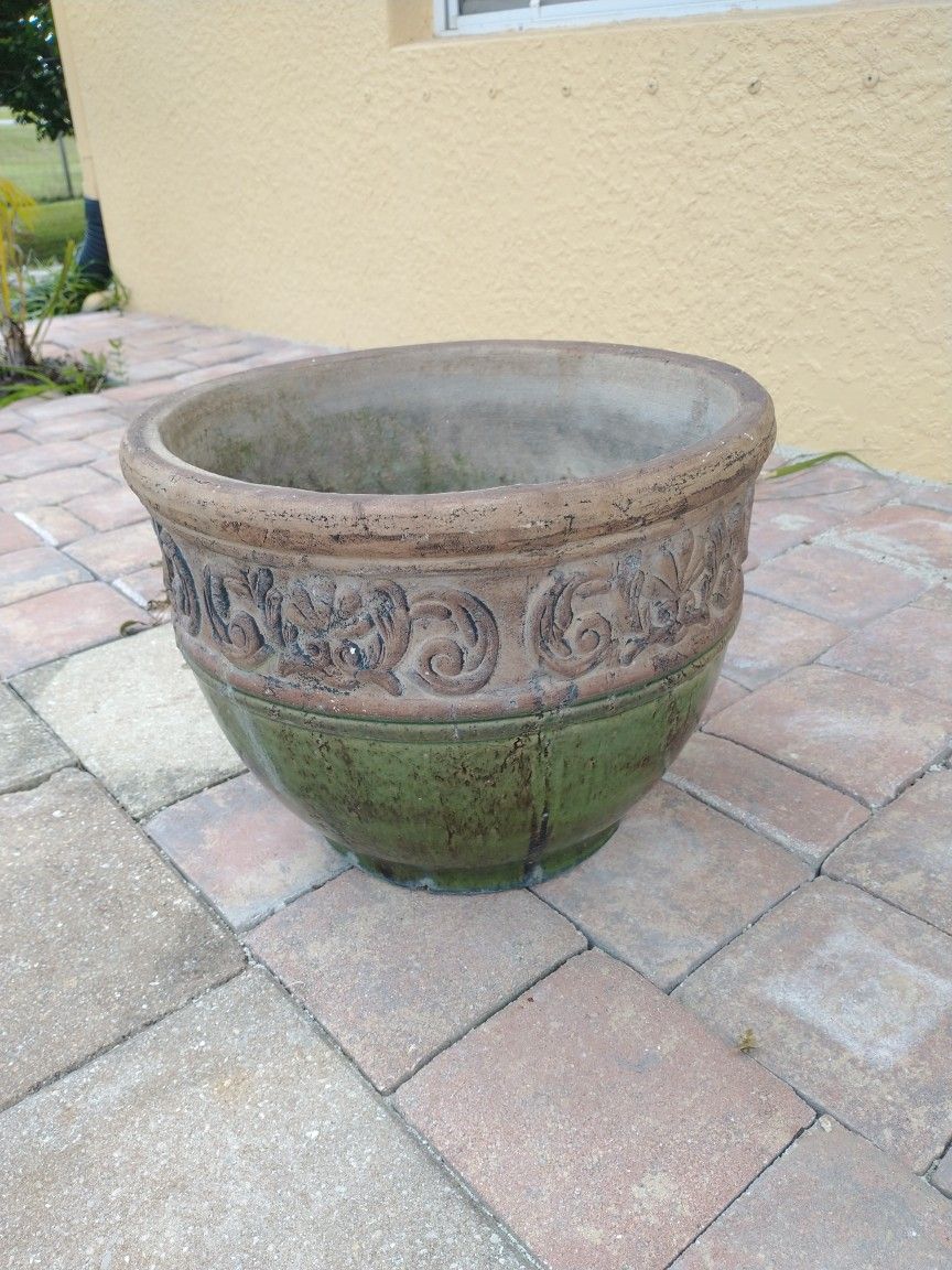 15" Clay Pot