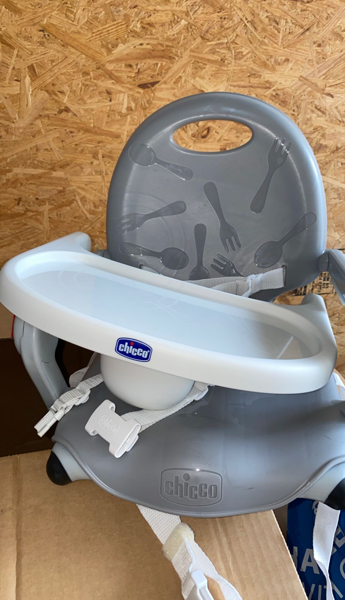 Chicco Carry and Go Highchair/Booster Seat