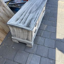Ottoman Wood Distressed Look