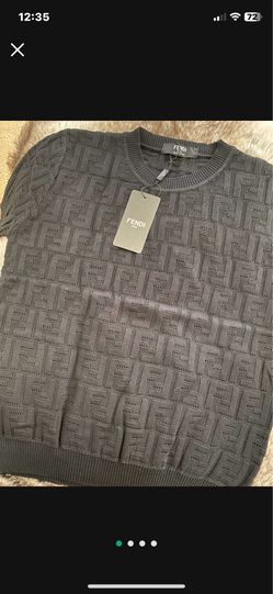 New!!! Ladies top $100 size medium