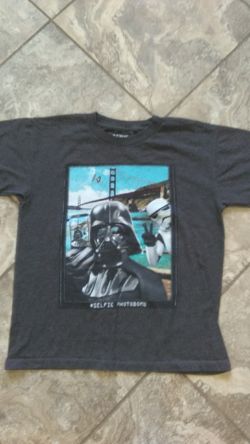 Star Wars shirt size S like size 7