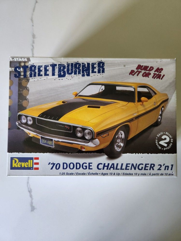 Revell dodge best sale challenger