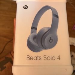Beats Solo 4