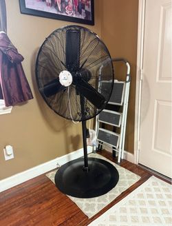iLiving 30" Pedestal Outdoor Oscillating Fan with Misting kit - Shop, Greenhouse, Patio - 120V 1.8A 8400 CFM