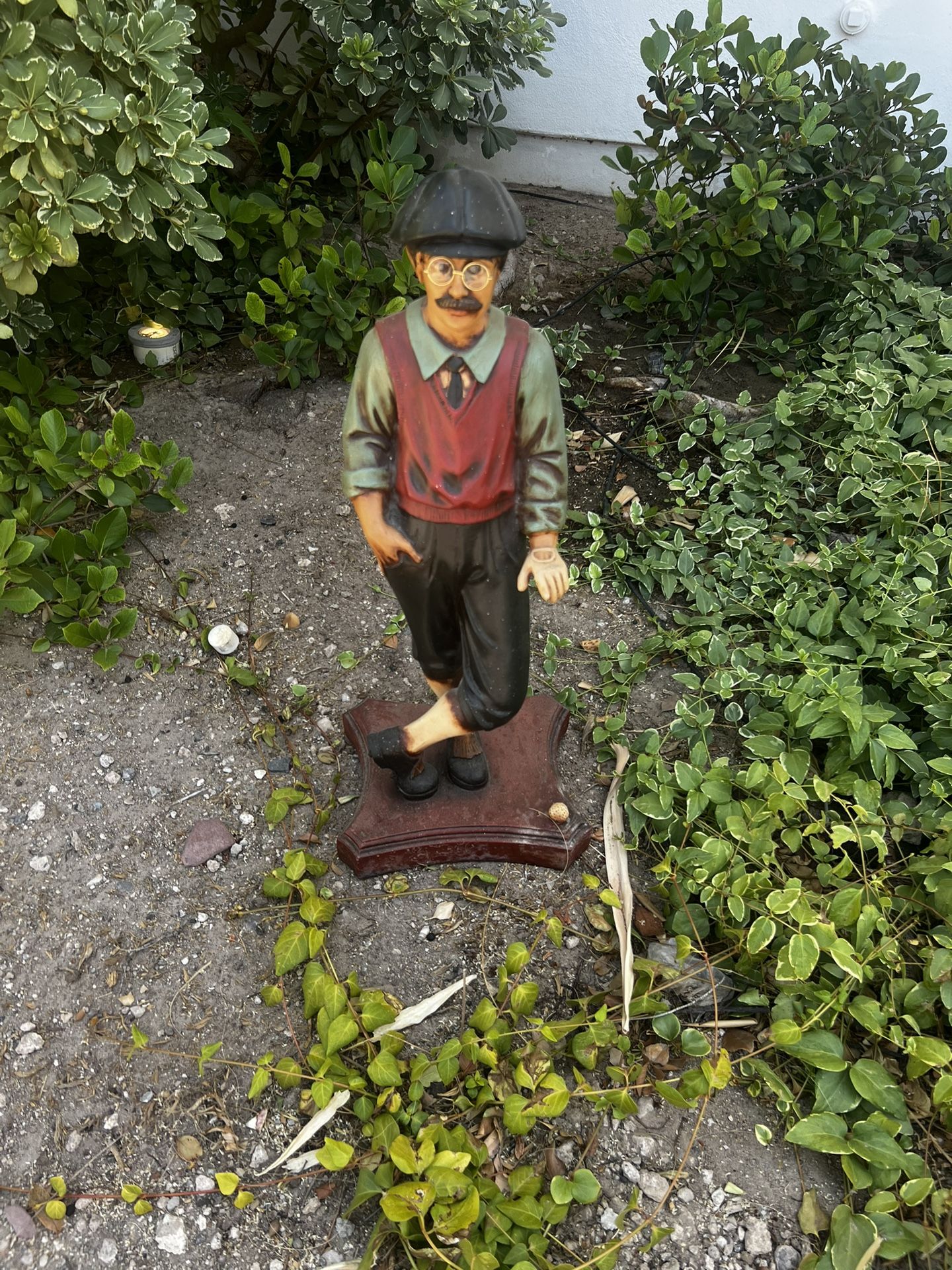 Vintage golfer statue 26.5” Tall golf player figure