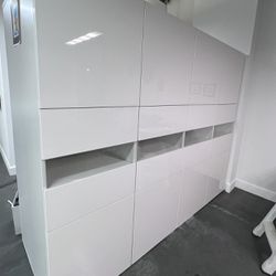 IKEA: BESTÅ 4 Shelf unit with doors
