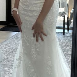 New Wedding Dress Never Used