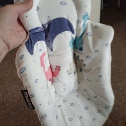 Mamaroo Insert Like New