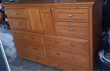 10 Drawer 2 door Dresser