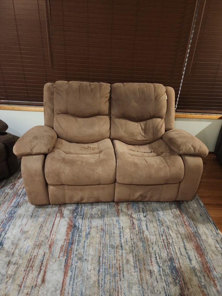 FREE RECLINING COUCH NEED GONE ASAP