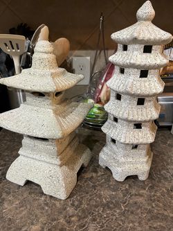 Japanese Pagoda Garden Lantern Statues Set of 2