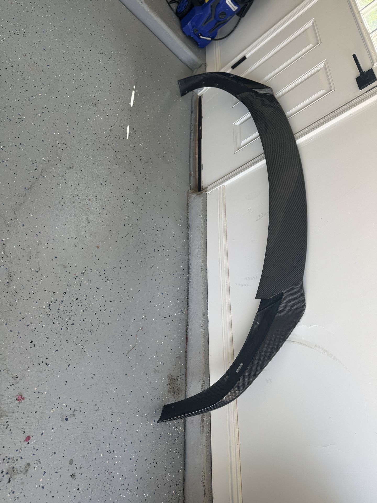 Damaged Front spoiler For Tesla Model S Carbon Fiber
