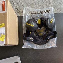 Bauer Supreme 3S Hockey Shoulder Pads.  Senior XL