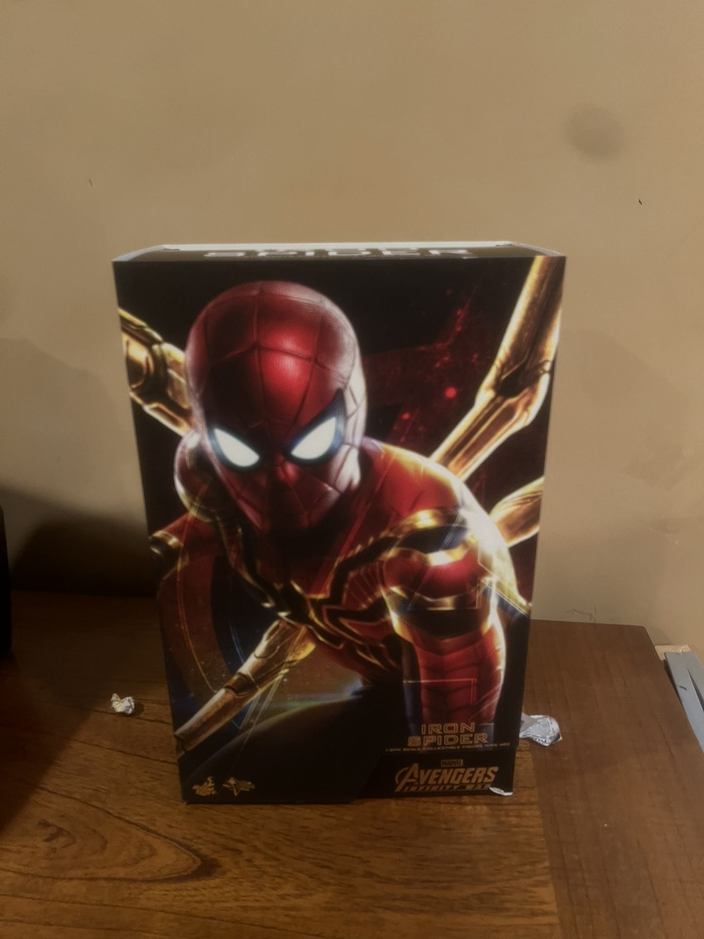 Iron SpiderMan Hot Toys for Sale in Garden Grove, CA OfferUp