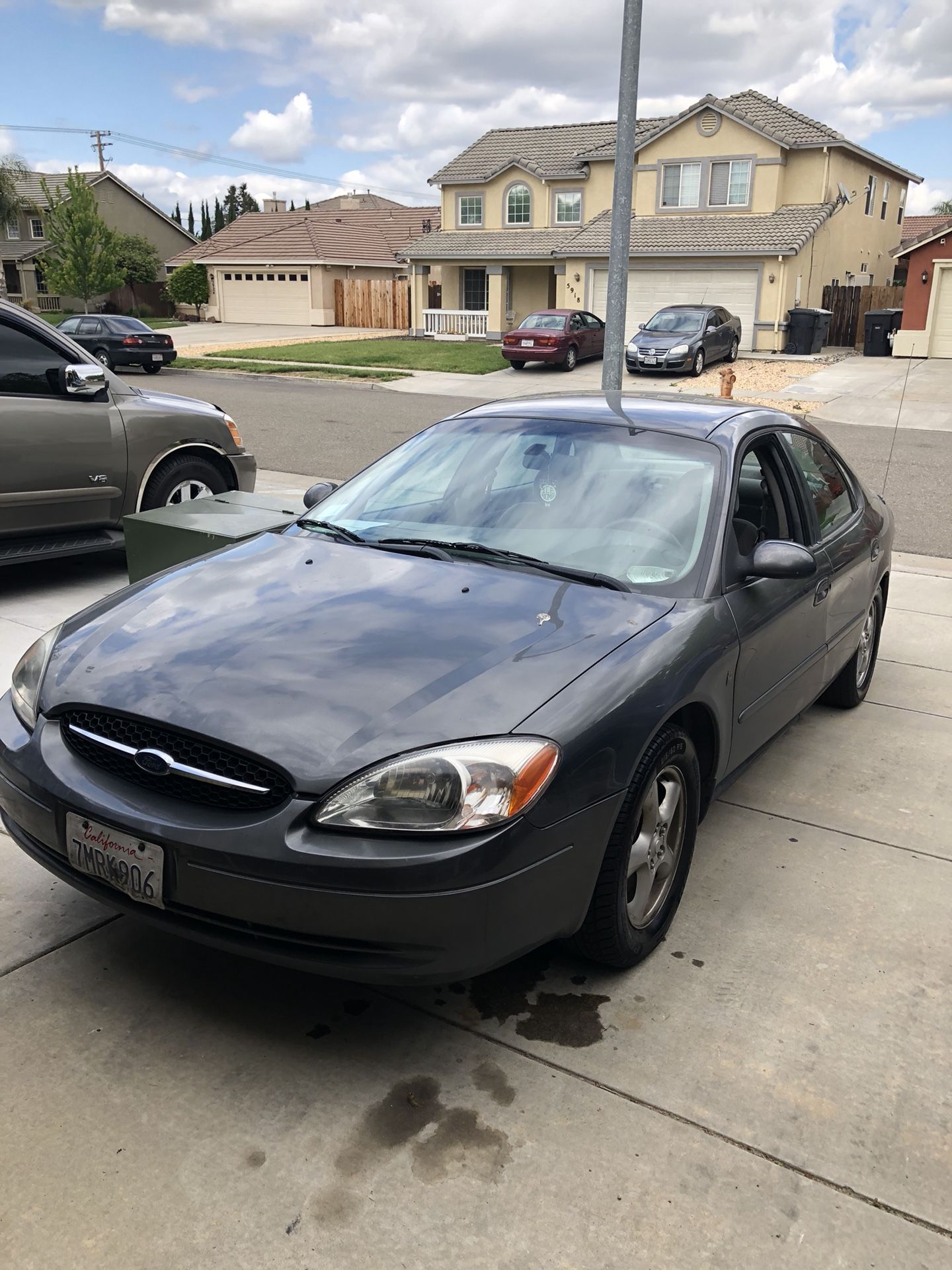 2001 Ford Taurus