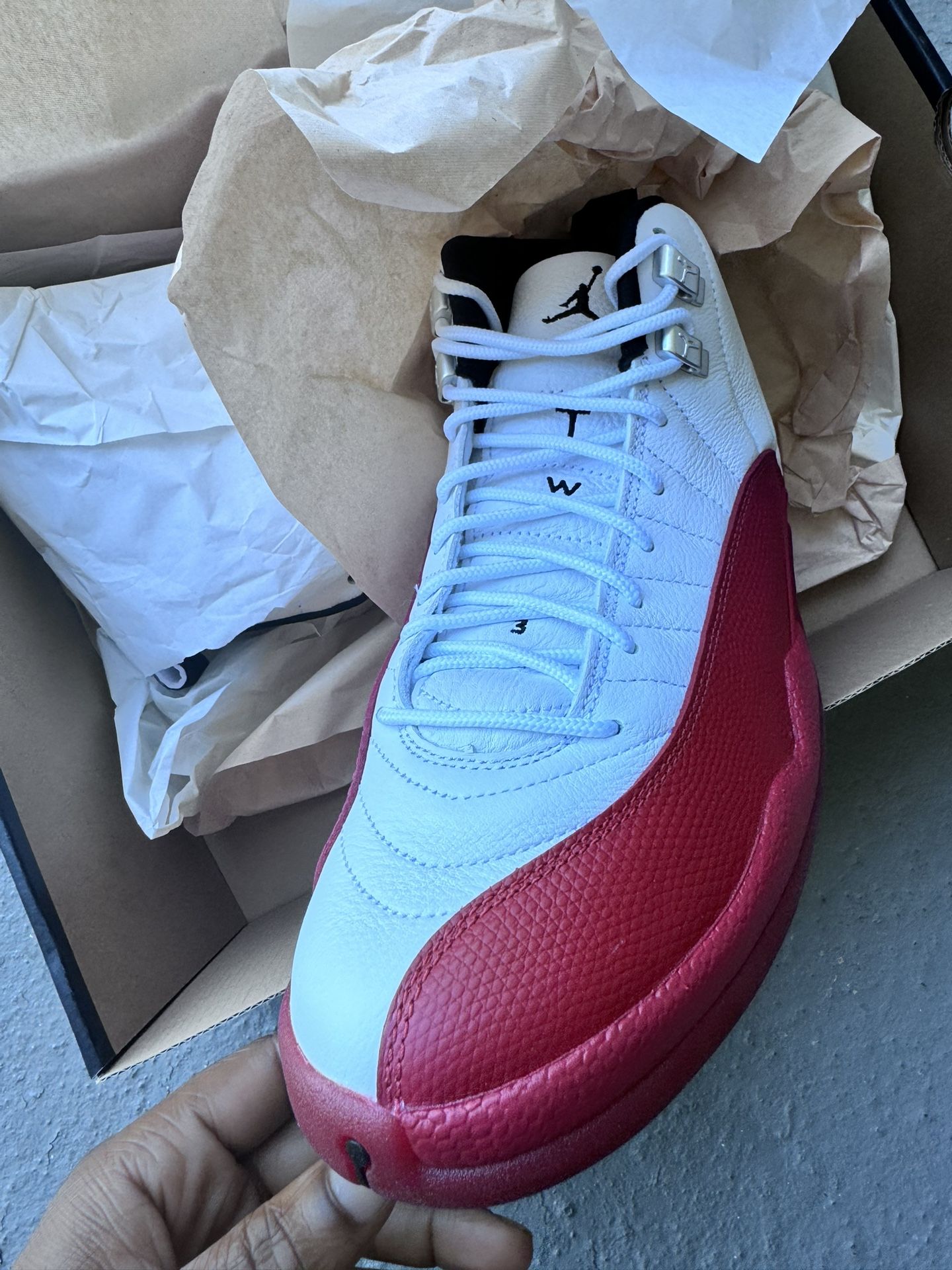 CHERRY 12 OG RETRO JORDANS 9.5