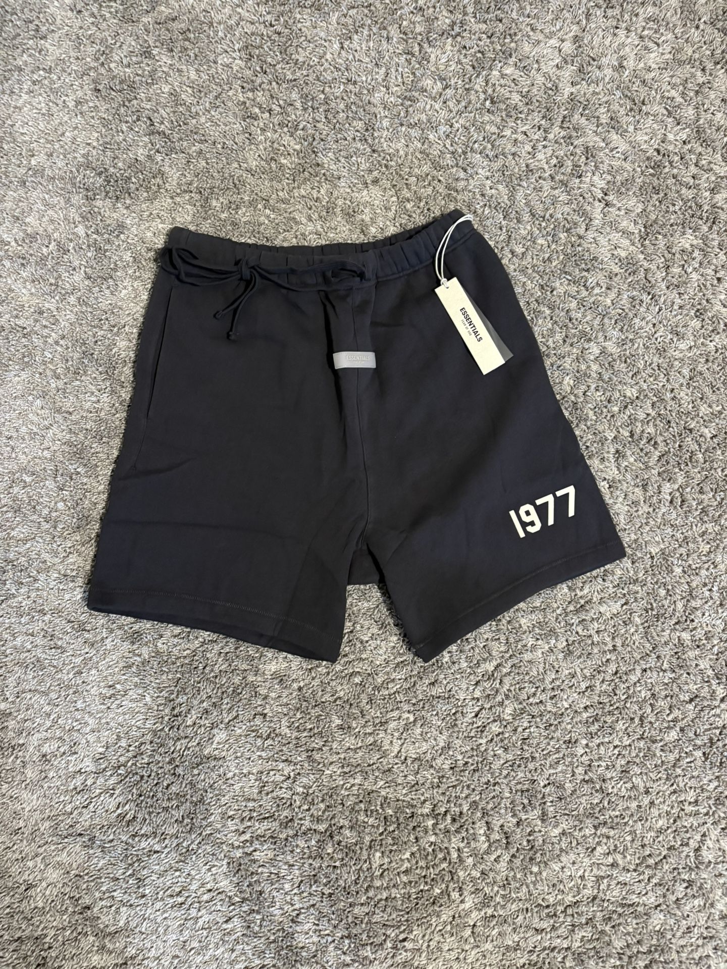 Essentials Fear Of God 1977 Iron Sweatshorts - SZ M