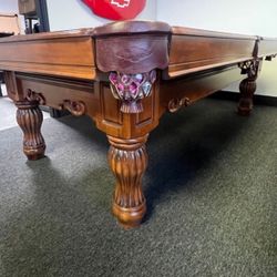 Pool Table Bruinswick  8ft ( Free Delivery & Set Up & New Color Felt Of Your Choice ) 