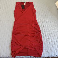 Fashion Nova Red Dress 👗 Size Medium  Stretch, New Whit Tags 