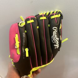 Rawlings T-Ball Glove. 