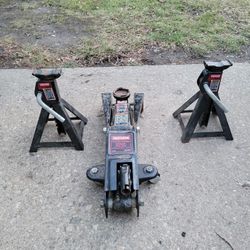 CRAFTSMAN 2TON JACK WITH STANDS