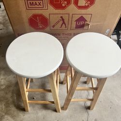 Solid Wood Round Bar Stool With Red Cushions