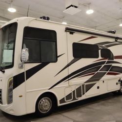 2022 Thor Motor Coach Hurricane