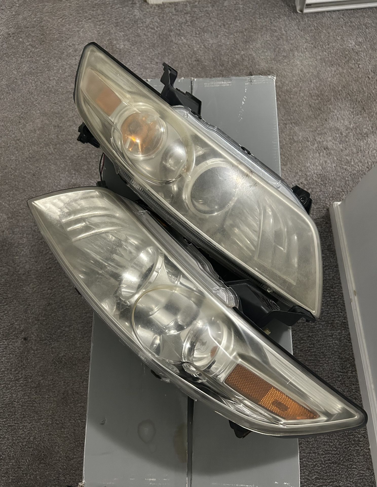 Infiniti FX35 Headlights 2006