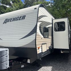 Avenger 30FT