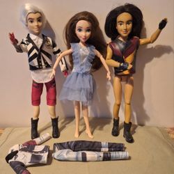 Disney's Descendants Dolls + Extra Outfit, Sold As A Set