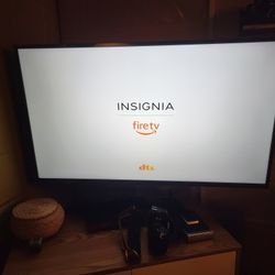 43" 4K UHD Smart TV With Wall Mount