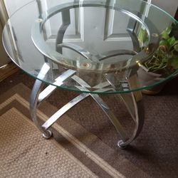 Oval Table Good Condition $30.00