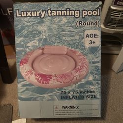 Large Pool Float