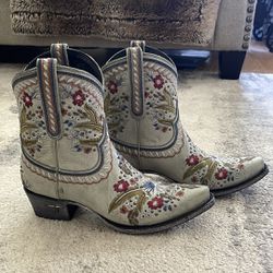 Floral Embroidered Ankle Boots