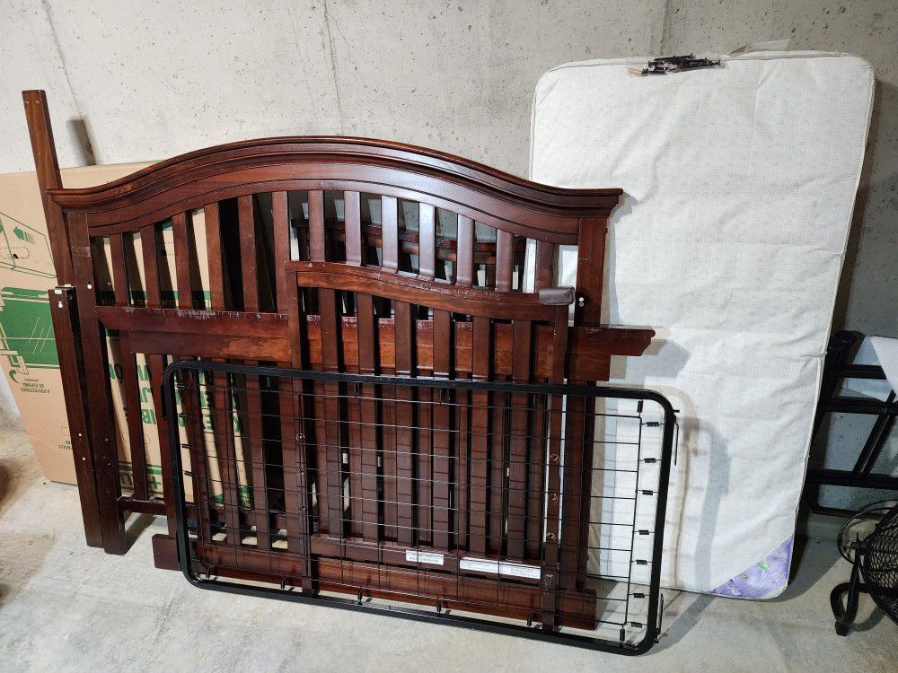 Baby Crib Can Be Convert to Full Size Be With Crib Mattress 