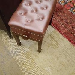 Adjustable Piano Bench