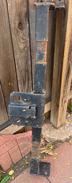 Hidden Trailer Hitch Receiver -2012 Ford Focus