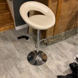 Cream Colored Bar Stools