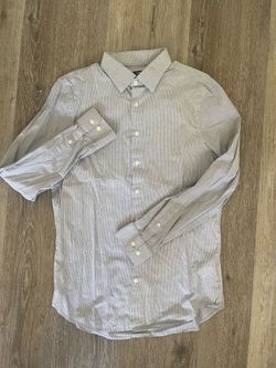 Men’s Express Long Sleeve Button Up