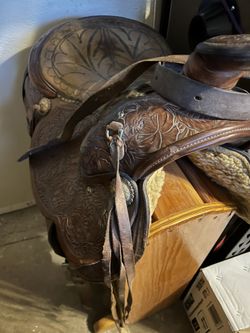 Saddle And Saddle Stand