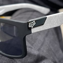 Sunglasses  🕶  NEW!! $30 