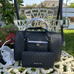 Michael Kors Purse And Wallet 