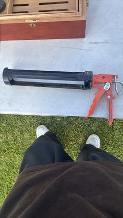 Workforce heavy duty caulk gun