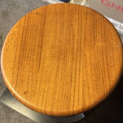 Knoll Barber Osgerby Piton stools and side table