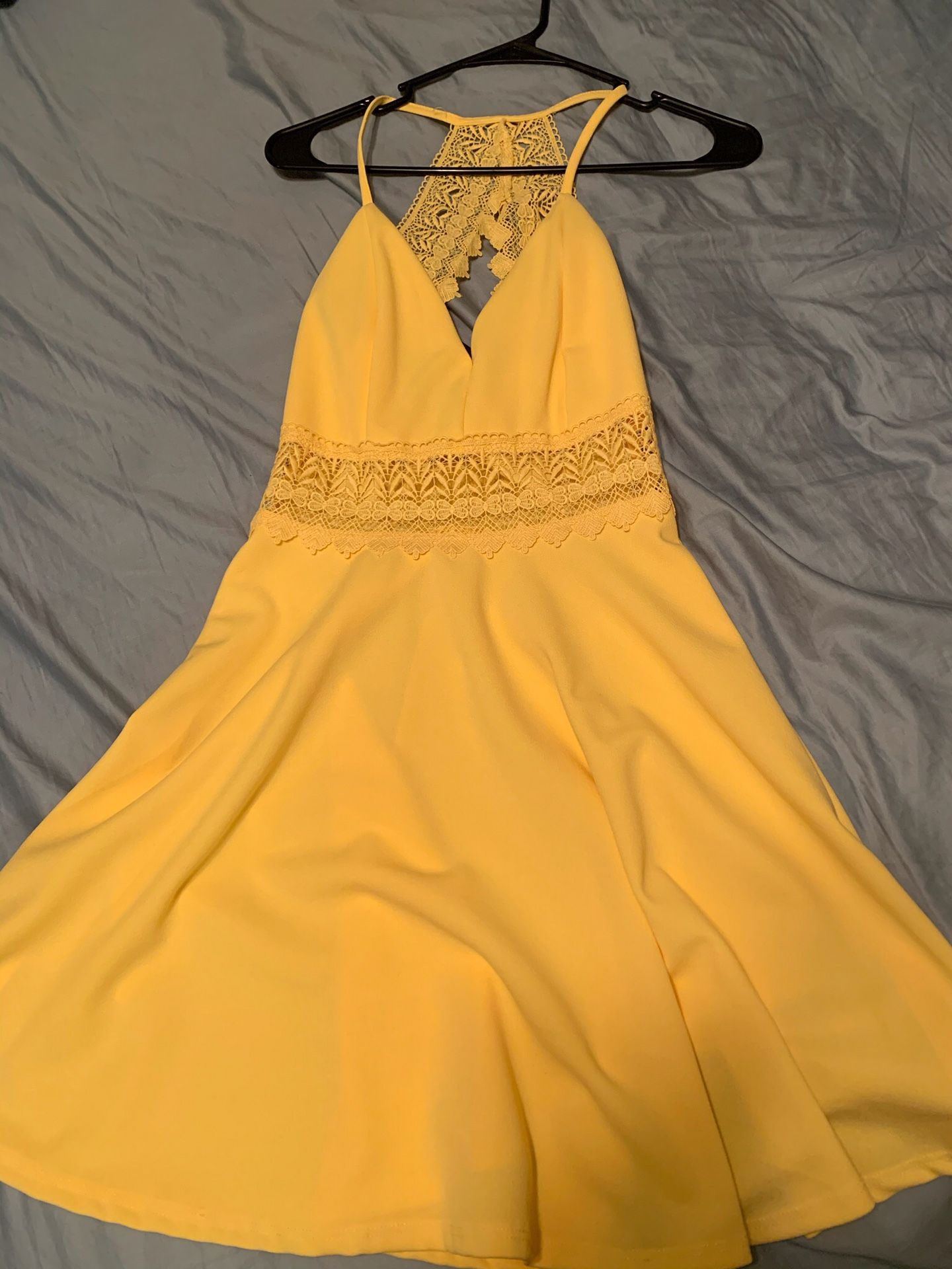 Yellow woman dress size M