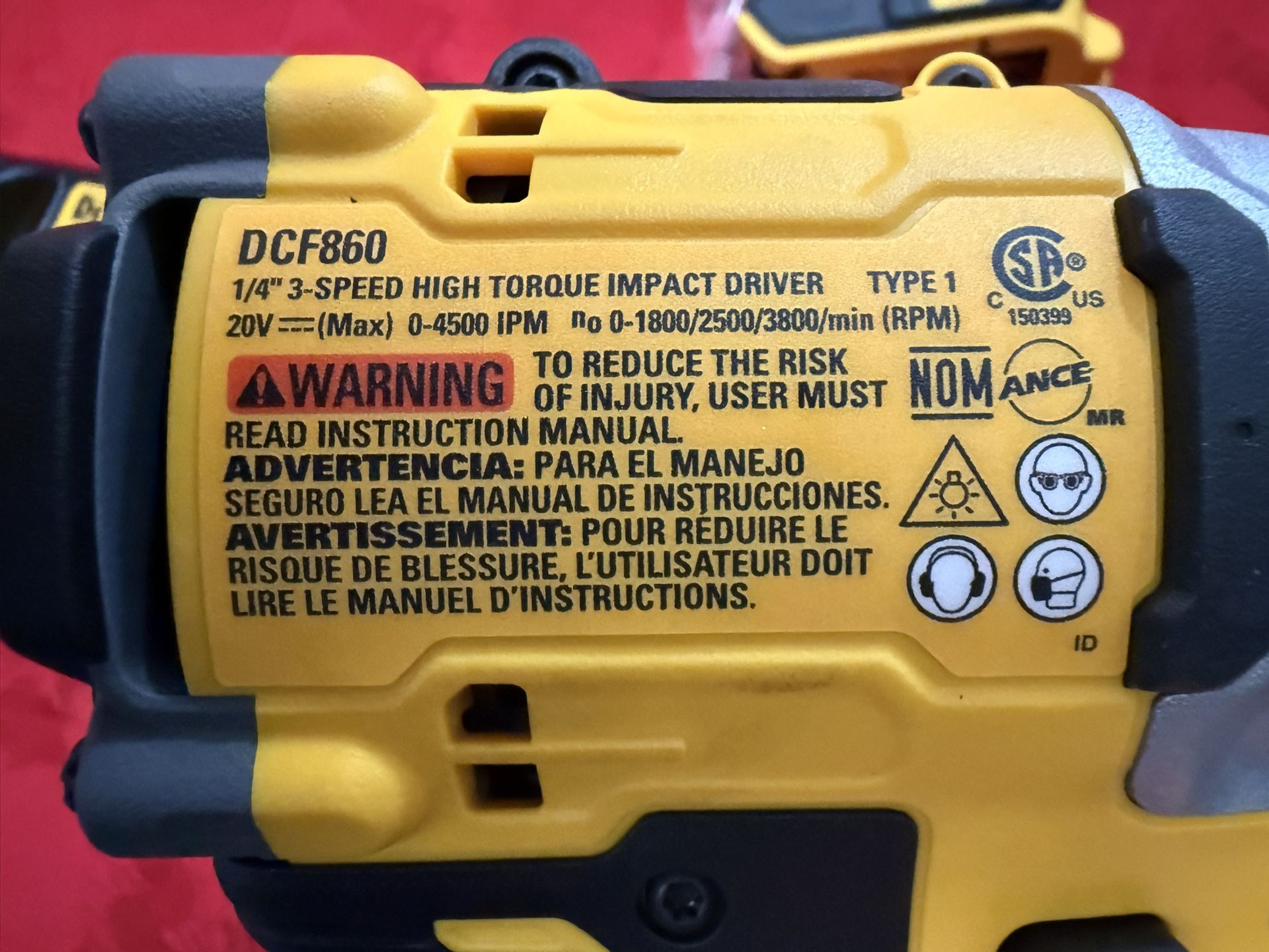 NEW Dewalt 20V XR 1/4 Impact Driver DCF860