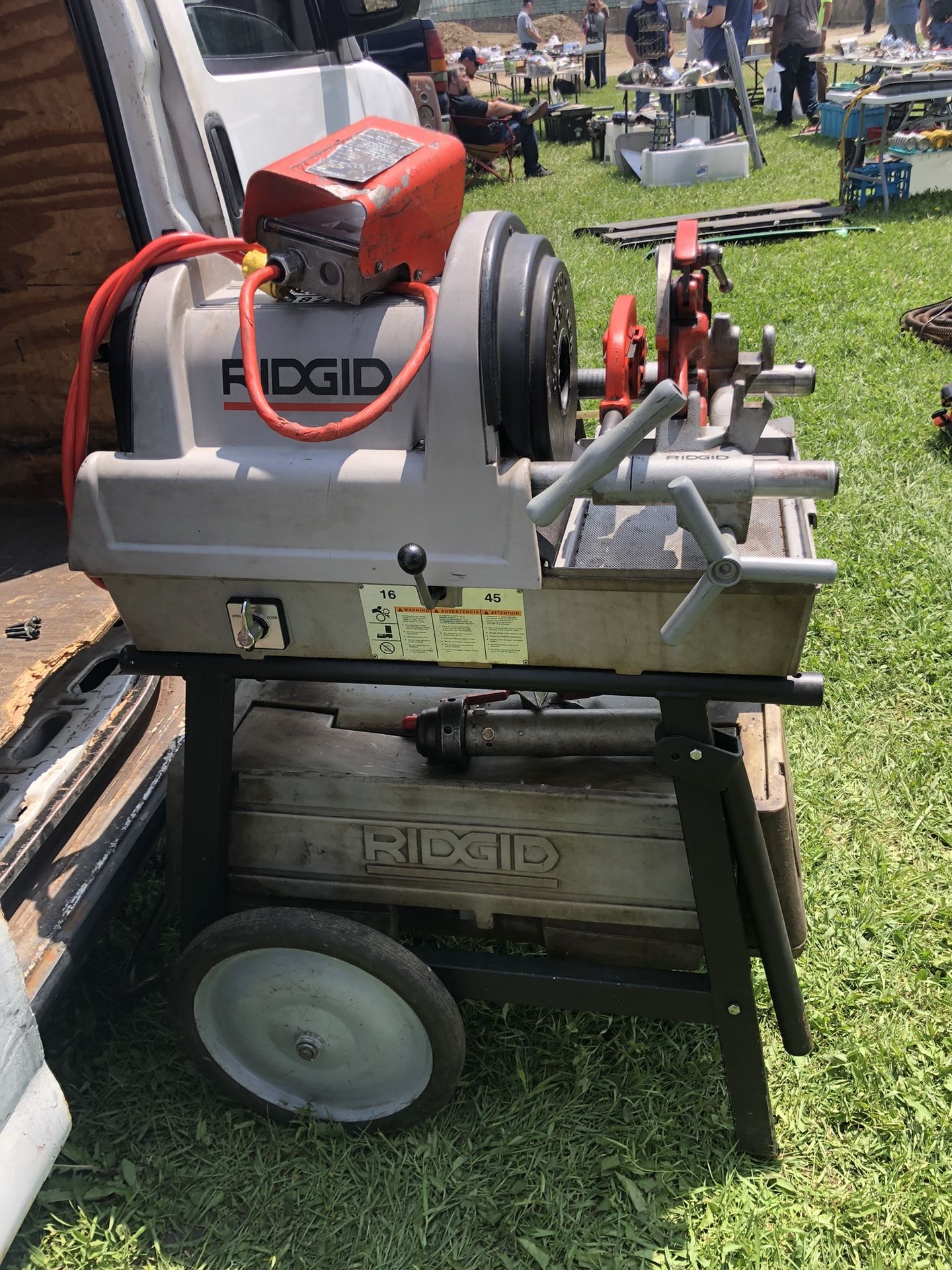 Ridged Pipe Threader Machine