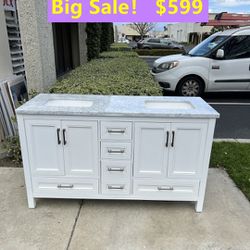 ﻿60-in White Undermount Double Sink Bathroom Vanity with Carrara Natural Marble Top,ar303x7103 big clearance sale